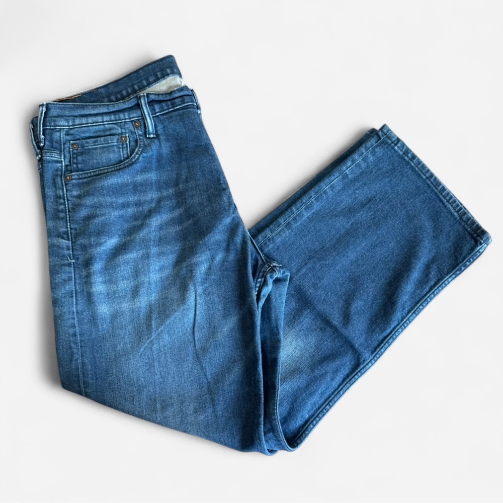 Men’s Levis Jeans 569  Dark Wash Waist 36x30 - Picture 3 of 6